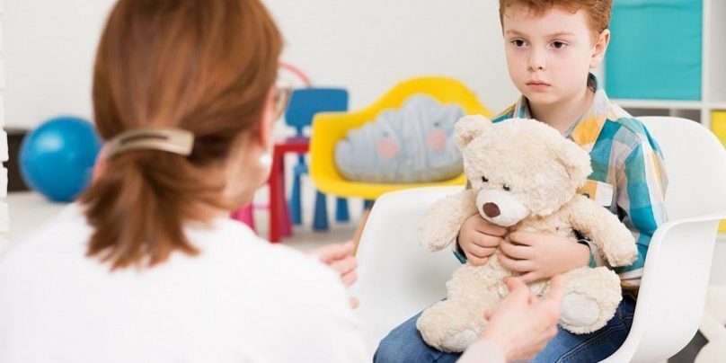 Ученые: Аутизм связан с нарушением чувствительности кожи