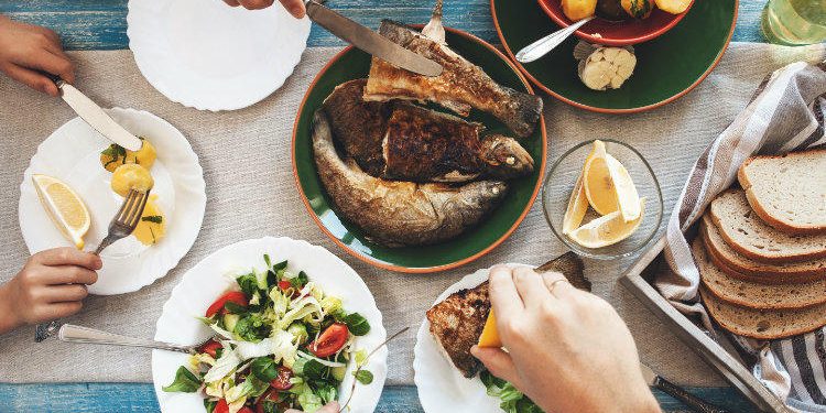 Слишком быстрая еда провоцирует появление лишнего веса