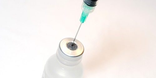 Чек лист: какие прививки нужно сделать перед отпуском — МедНовости