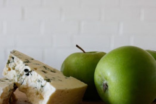 Сыр, яблоки и йогурт снижают риск развития диабета