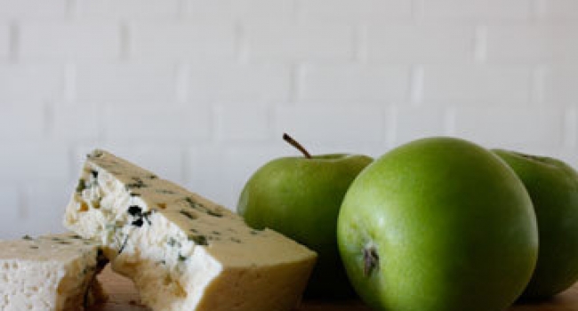 Сыр, яблоки и йогурт снижают риск развития диабета