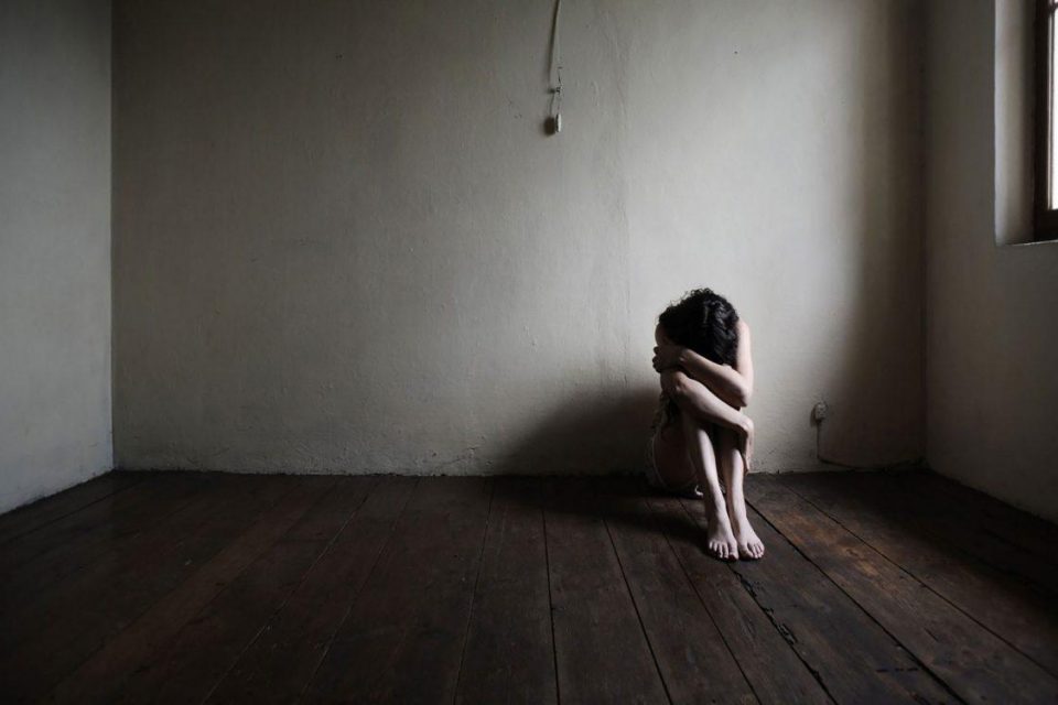 Психологи назвали пять действий, которыми люди обрекают себя на одиночество