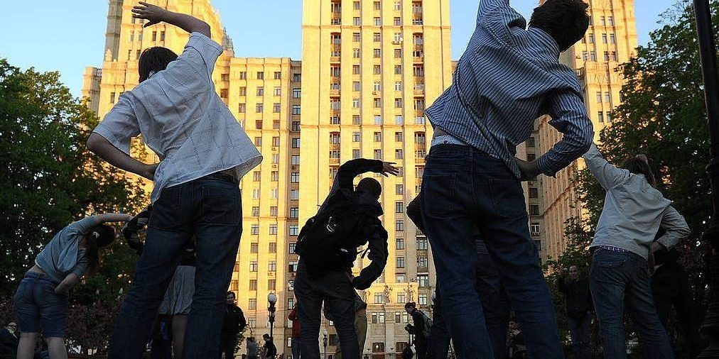 Роспотребнадзор рекомендует физические упражнения для профилактики болезни Альцгеймера — Общество