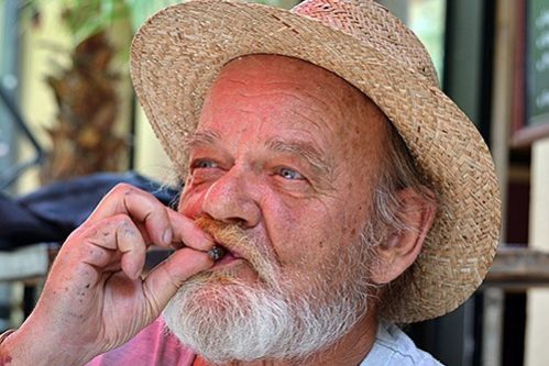 Исследование: Как связаны алкоголь и курение со старением мозга — МедНовости