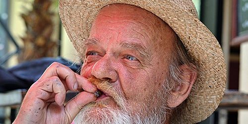 Исследование: Как связаны алкоголь и курение со старением мозга — МедНовости