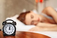 Недосып вызывает изменения, ведущие к деменции, заявляют неврологи