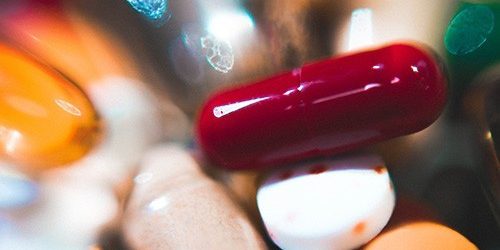 Отравление детей лекарствами чаще происходит по вине взрослых — МедНовости