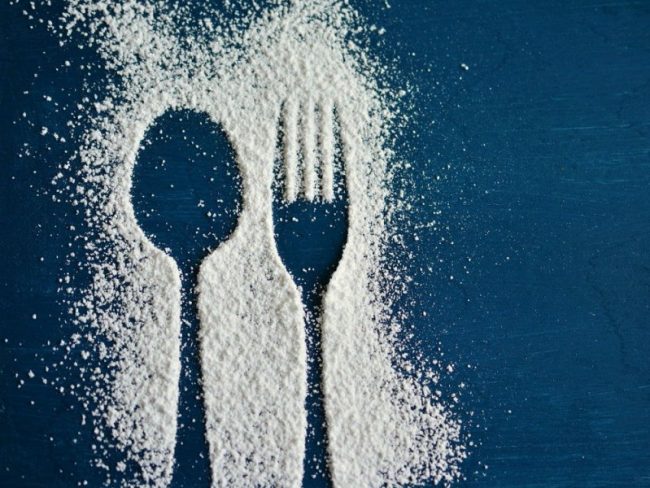 Онколог назвала продукты, от которых лучше отказаться во избежание рака