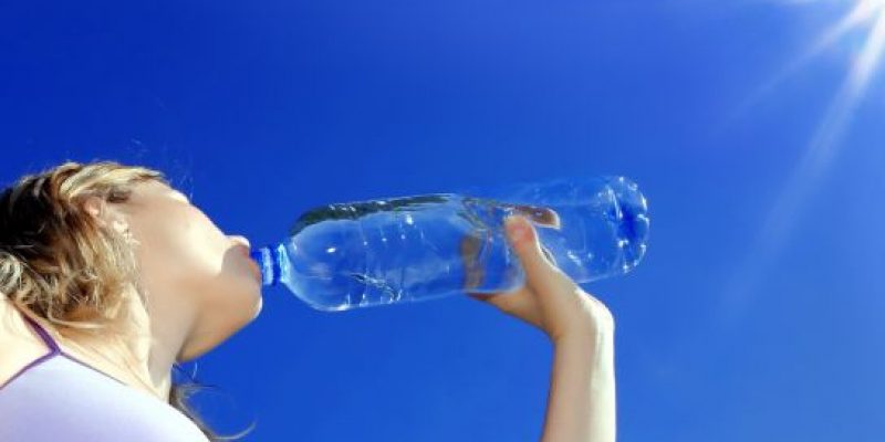 8 признаков того, что вы пьете слишком мало воды