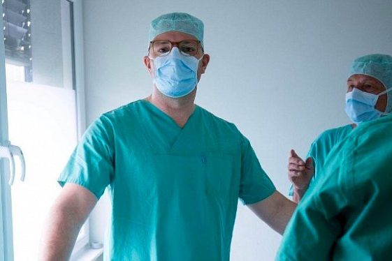 Врачи выяснили, что в тысячу раз повышает риск заразиться коронавирусом