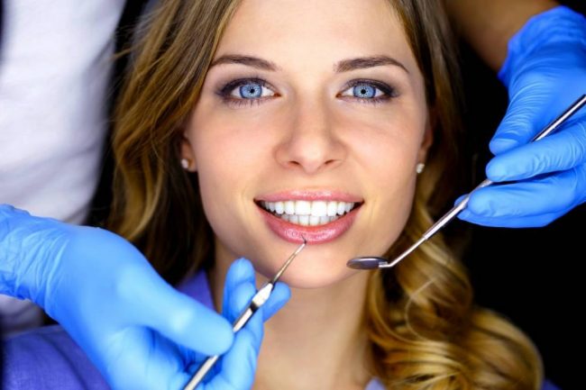 Простой способ сохранения здоровья зубов до старости