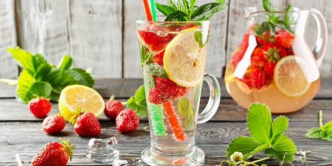 Простые способы сделать питьевую воду вкуснее