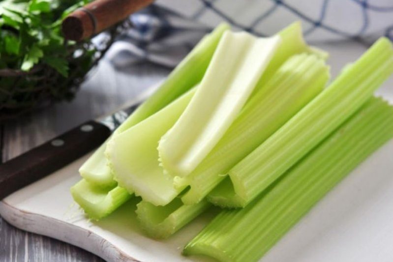 Диетолог Арсеньева перечислила лучшие продукты, ускоряющие сжигание жира