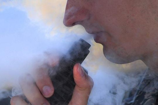 Вейпинг может вызывать болезни полости рта
