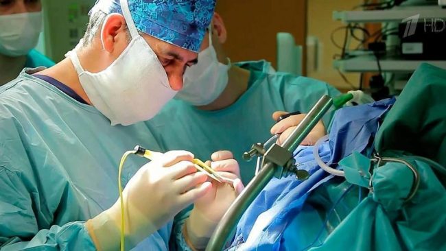 Отечественные врачи получат уникальную систему для операций на мозге