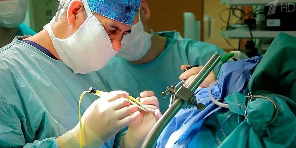 Отечественные врачи получат уникальную систему для операций на мозге