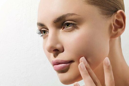 Названы продукты, употребление которых портит кожу