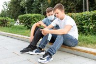 Молодежь способствует росту заболеваемости COVID-19, установили исследователи