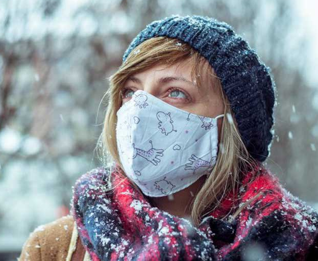 Ношение масок может защитить от воспалений на губах