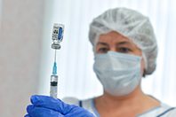 Эксперт определила условия снятия эпидемических мер в России