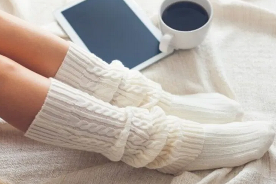 Холодные ноги назвали симптомом опасного заболевания