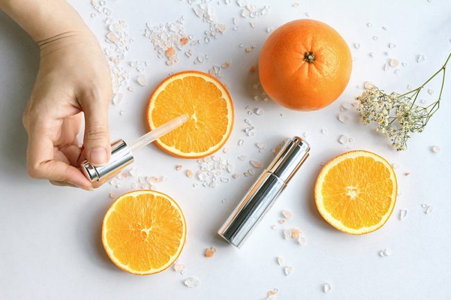 Витамин С и кожа: как ухаживать за собой с этим компонентом