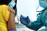 Фармгиганты собираются опробовать новую методику вакцинации против коронавируса