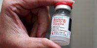 Стали известны побочные эффекты вакцины против коронавируса от Moderna