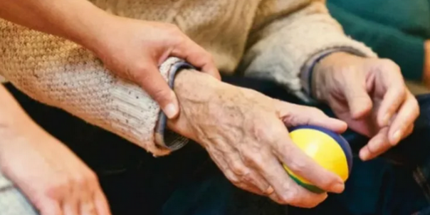 Возрастная дегенерация мозга: как отличить болезнь Альцгеймера от деменции