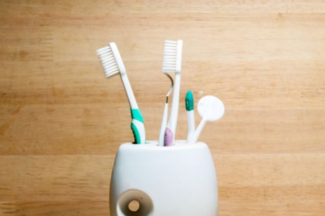 Когда нужно менять зубную щетку