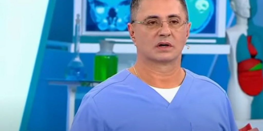 Мясников рассказал, что особенно важно для очищения мозга от шлаков