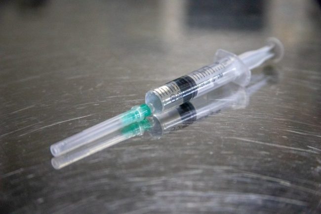 Действительно ли прививка от коронавируса приводит к бесплодию