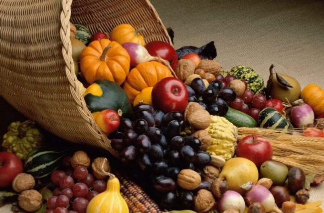 Названы фрукты и овощи, снижающие риск деменции
