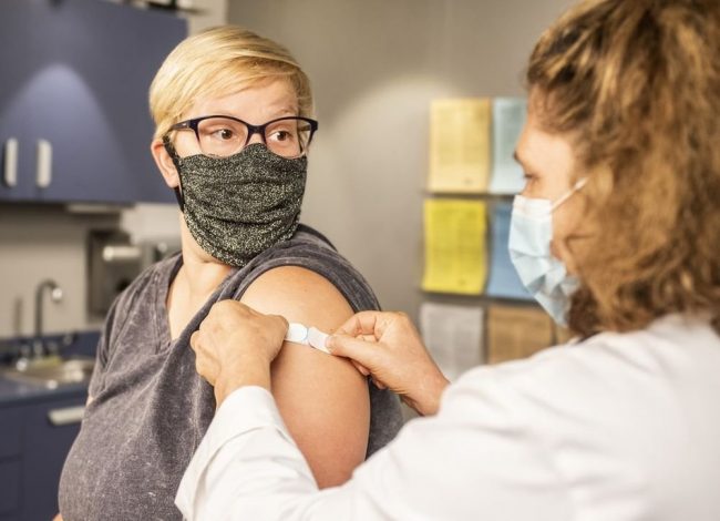 Вакцины от коронавируса не увеличивают риск выкидышей