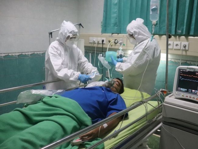 Почему полностью вакцинированные люди умирают от коронавируса