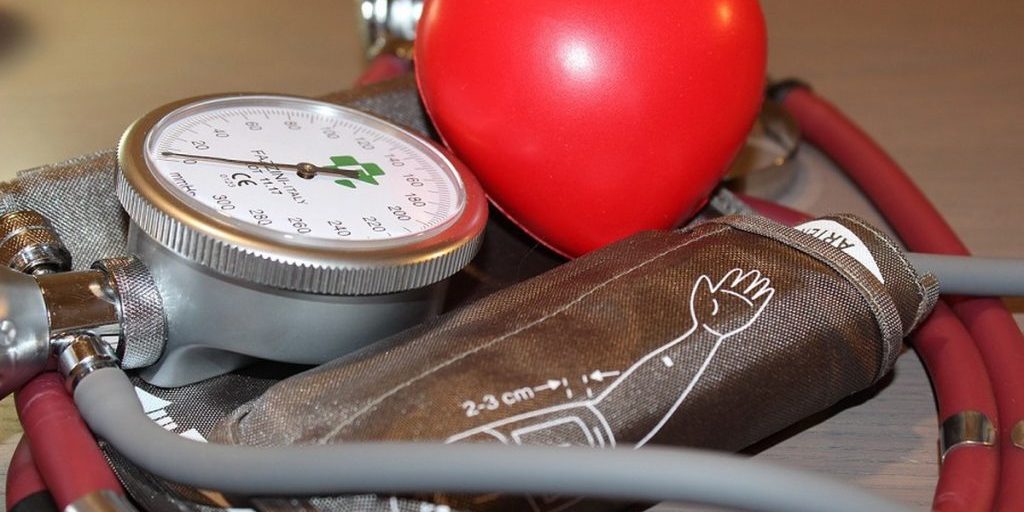 Врачи назвали нетипичные симптомы гипертонии