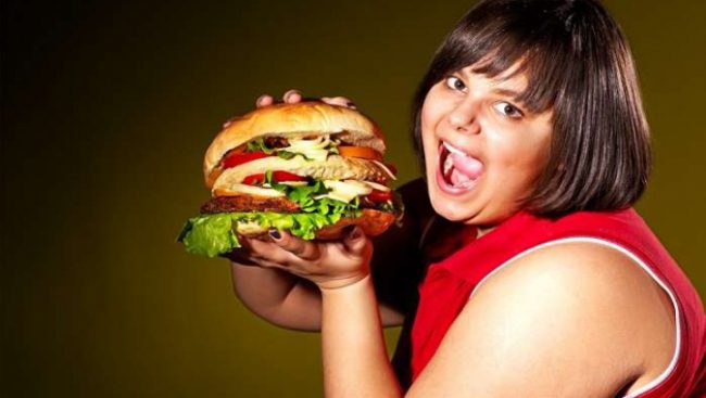 Ученые нашли связь между лишним весом и хроническим насморком