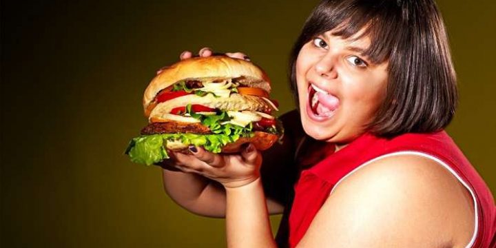 Ученые нашли связь между лишним весом и хроническим насморком