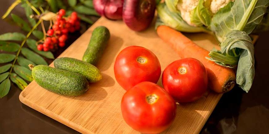 Диетолог рассказала, на что следует обратить внимание при отказе от мясных продуктов