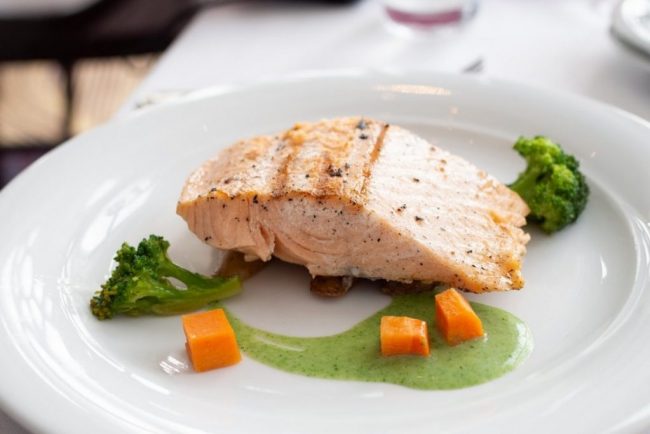 Ученые связали употребление рыбы со старением мозга