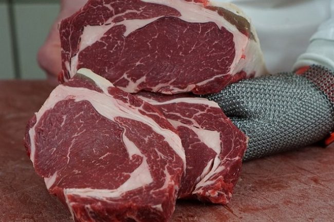 Медики предупредили об опасности красного мяса