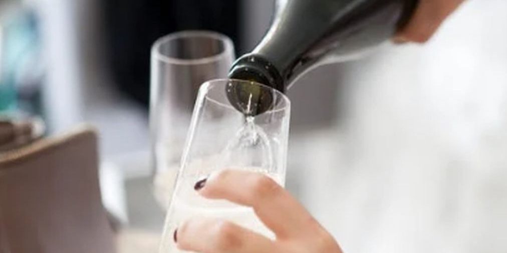 Сколько вы пьете алкоголя? Ряд опасных физических знаков, которые нельзя игнорировать