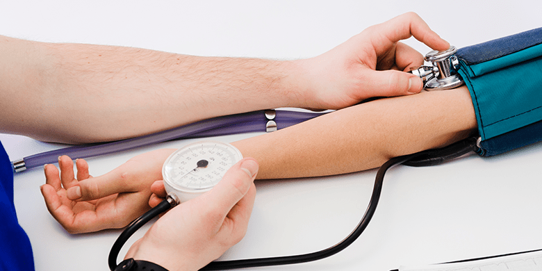 Гипертонический криз: признаки критически повышенного давления