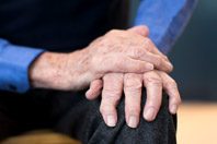 Исследователи предложили лечить паркинсонизм с помощью нового средства