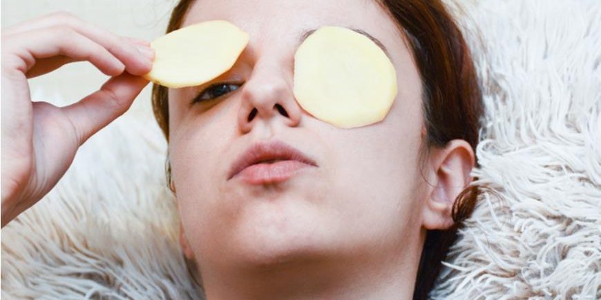 6 натуральных рецептов избавления от мешков под глазами