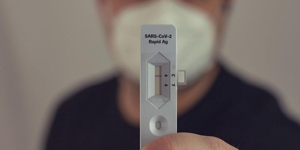 В России почти совсем перестали тестировать на коронавирус