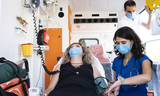 «Прокапаться» не поможет: топ-5 болезней, повышающих риск инсульта