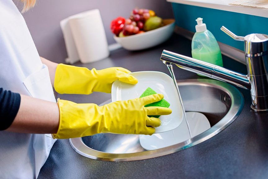 Мытье посуды способствует защите от старческого слабоумия