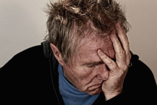 Чем ниже зарплата, тем хуже память — ученые