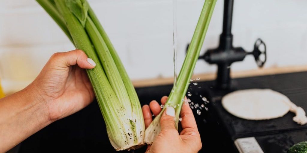 Доктор Брюйер: Сельдерей снижает повышенное давление